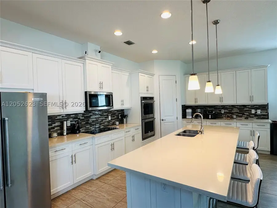 11326 SW 12th St, Pembroke Pines, FL 33025 - #2