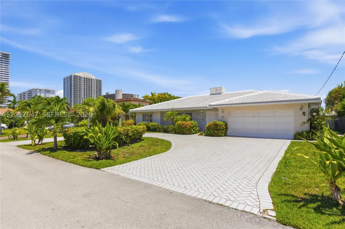 8 Castle Harbor Is, Fort Lauderdale, FL 33308 - #1