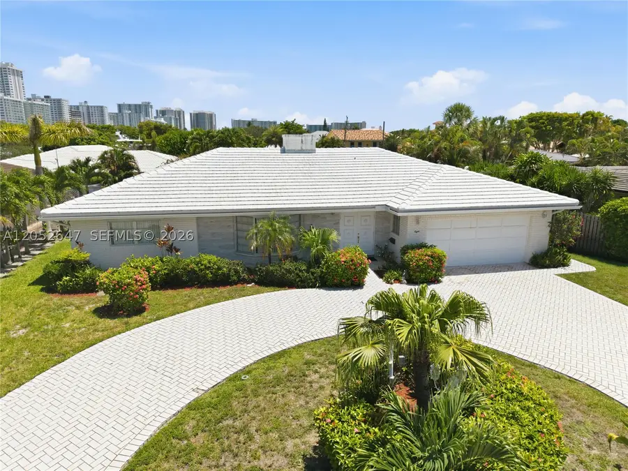 8 Castle Harbor Is, Fort Lauderdale, FL 33308 - #2