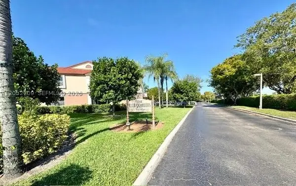 12TH SW St #104, Pembroke Pines, FL 33025