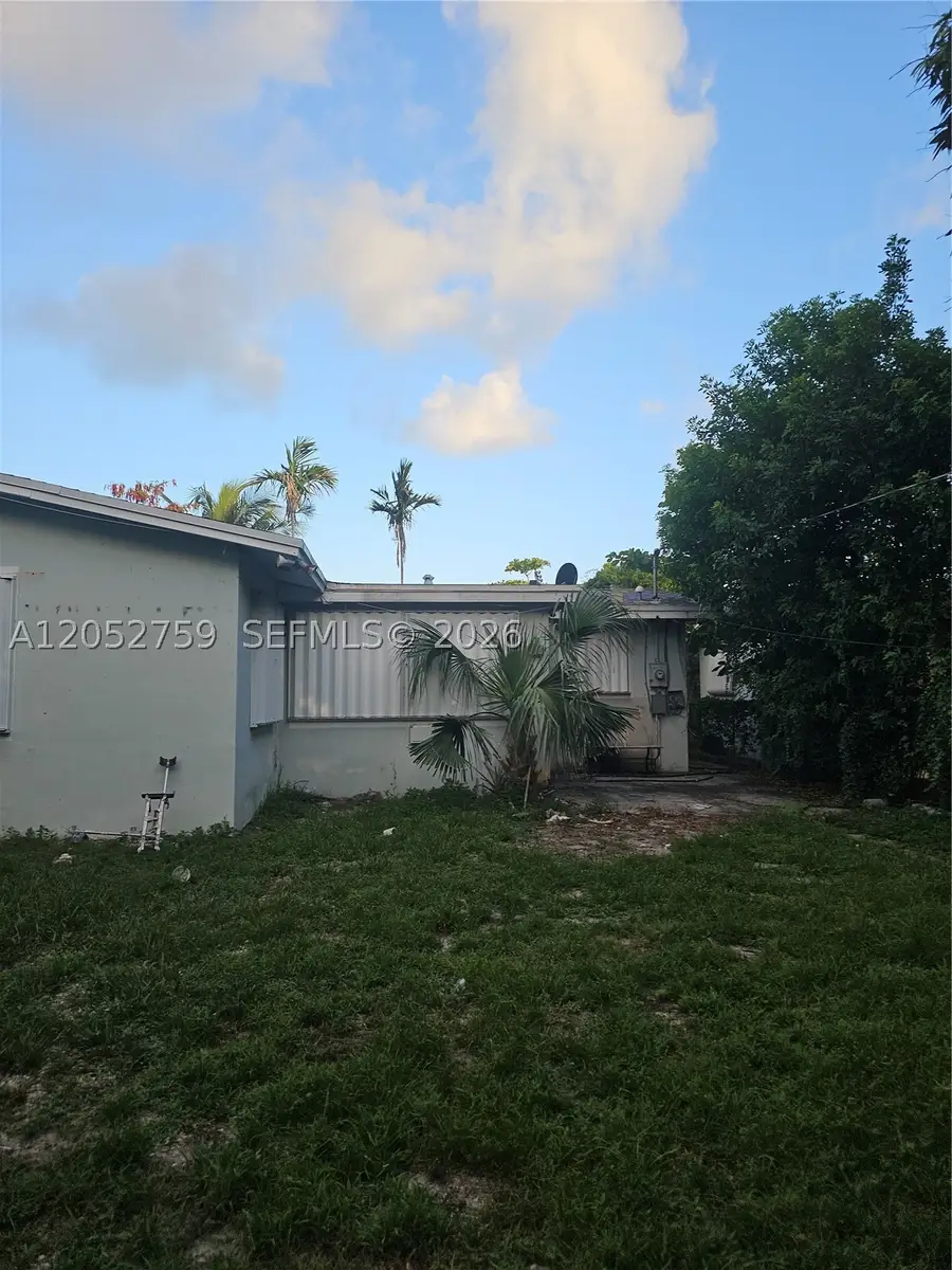722 S E St, Lake Worth, FL 33460 - #3