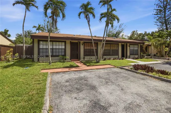 10680 Cherry Ave, Pembroke Pines, FL 33026