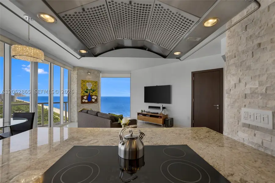 7330 Ocean Ter #2604, Miami Beach, FL 33141 - #2