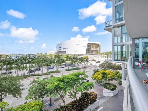 888 Biscayne Blvd #309, Miami, FL 33132