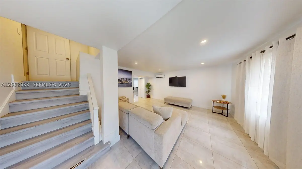 1904 SW 28th St, Fort Lauderdale, FL 33315 - #1