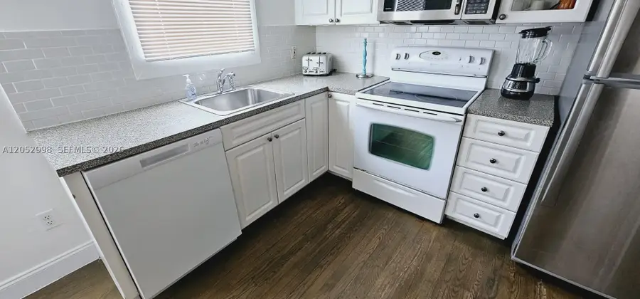 842 Meridian Ave #3D, Miami Beach, FL 33139 - #3