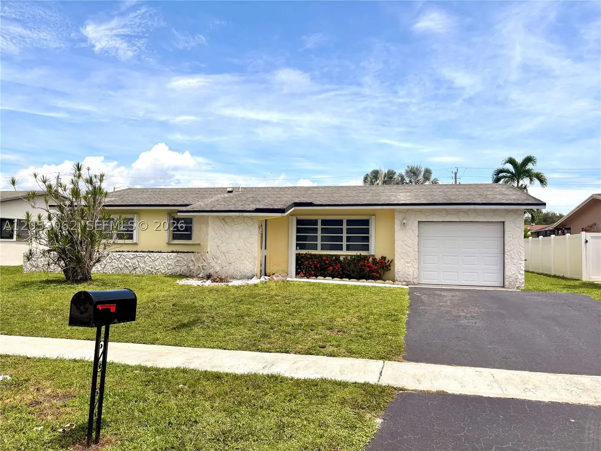 11851 NW 23rd St, Pembroke Pines, FL 33026 - #1
