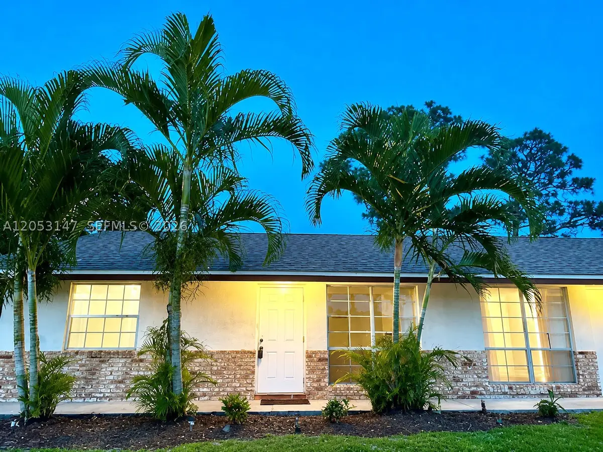 96 SE Norfolk Blvd, Stuart, FL 34997 - #1
