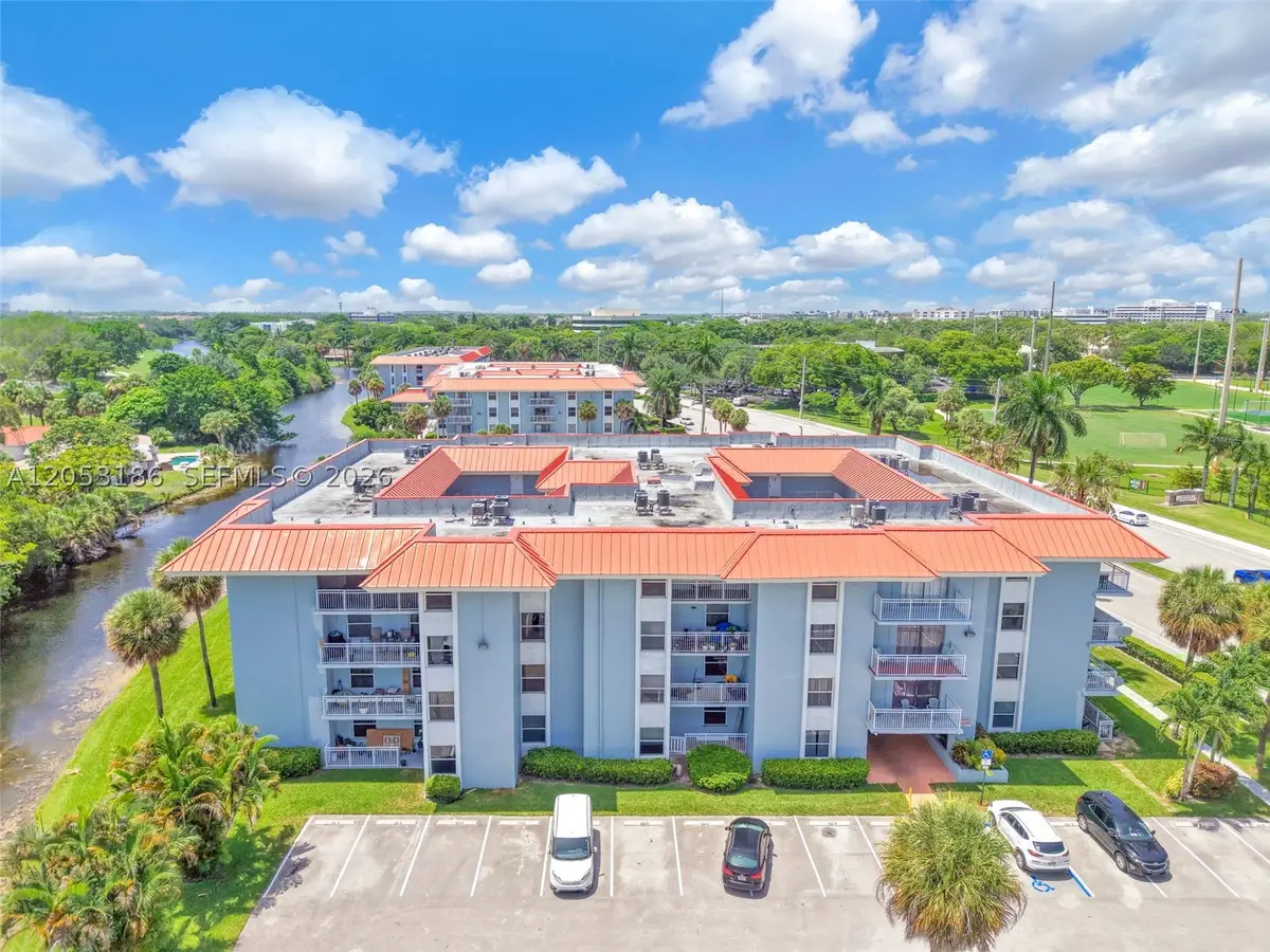 505 S Pine Island Rd #B102, Plantation, FL 33324 - #1