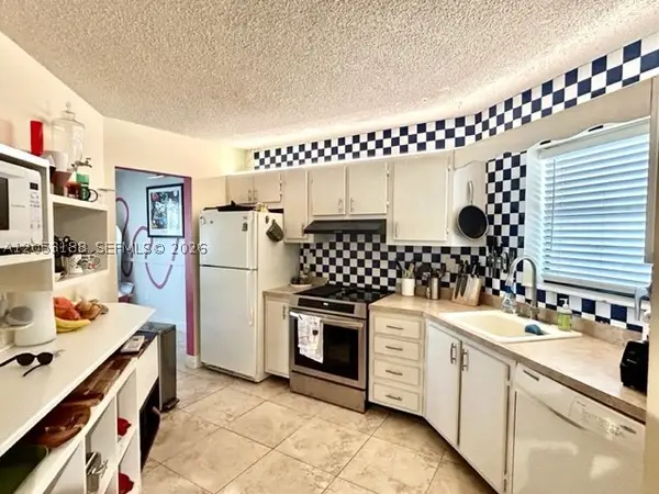 6555 W Broward Blvd #306, Plantation, FL 33317