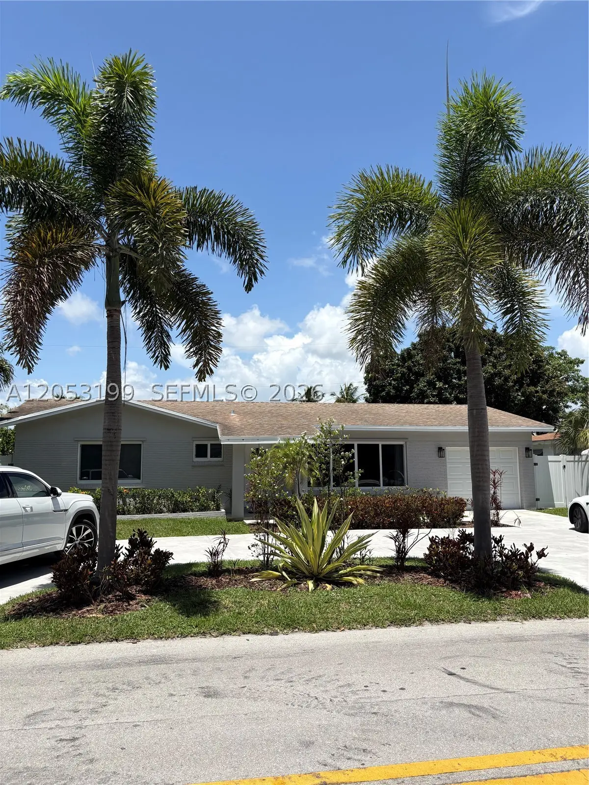 3397 NE 20th Ave, Oakland Park, FL 33306 - #1