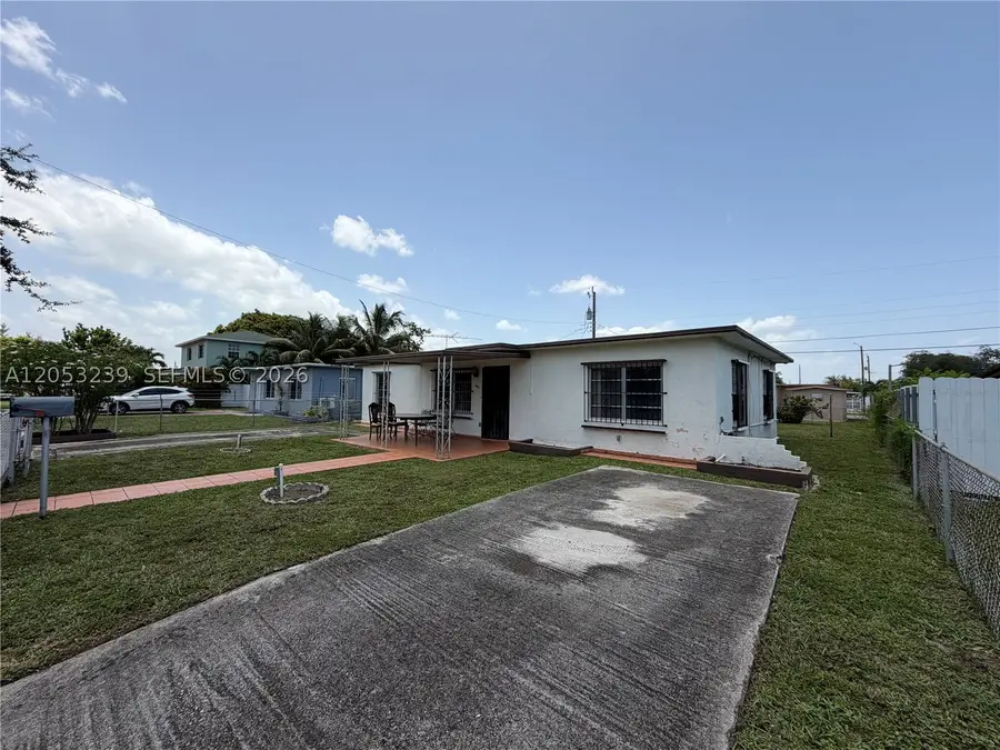 881 E 14th St, Hialeah, FL 33010 - #2