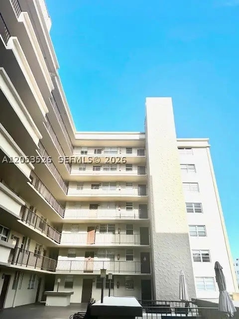 1811 Jefferson St #210, Hollywood, FL 33020 - #1