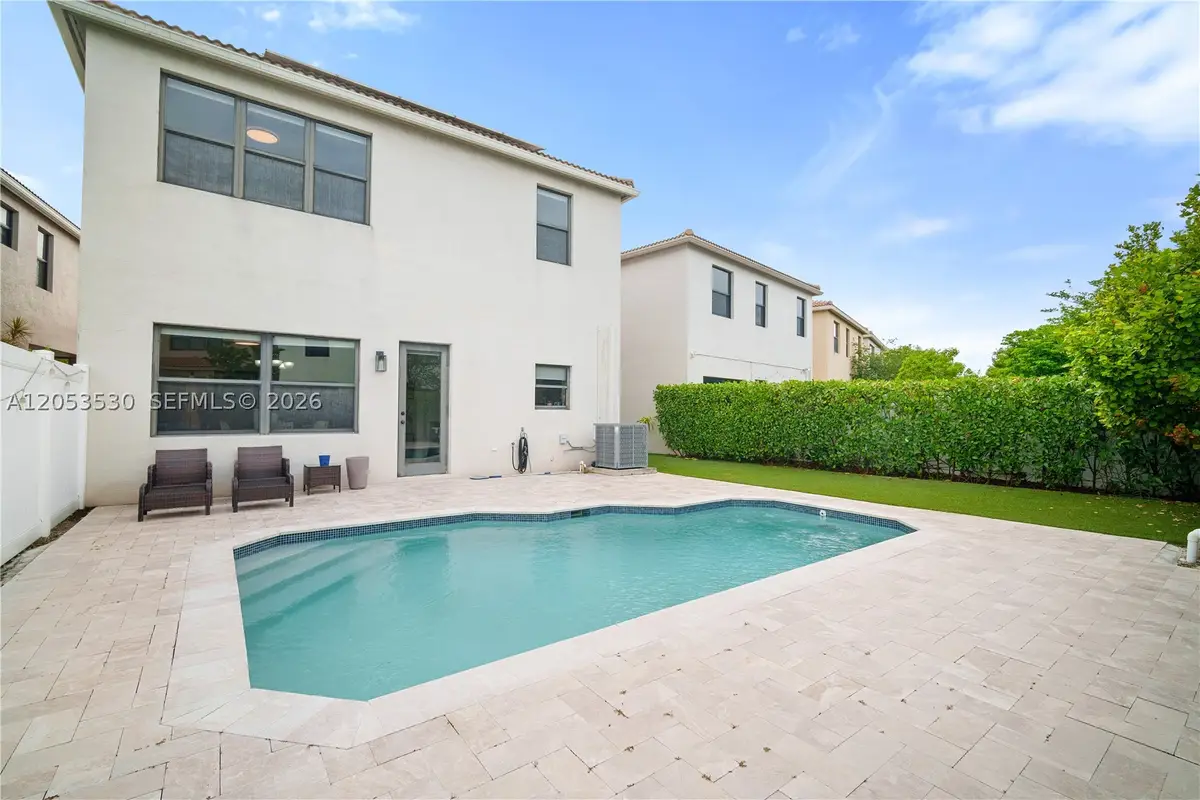 918 NE 191st St, Miami, FL 33179 - #1
