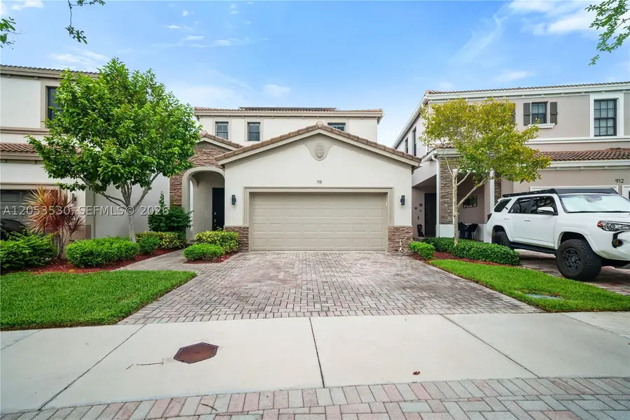 918 NE 191st St, Miami, FL 33179 - #2