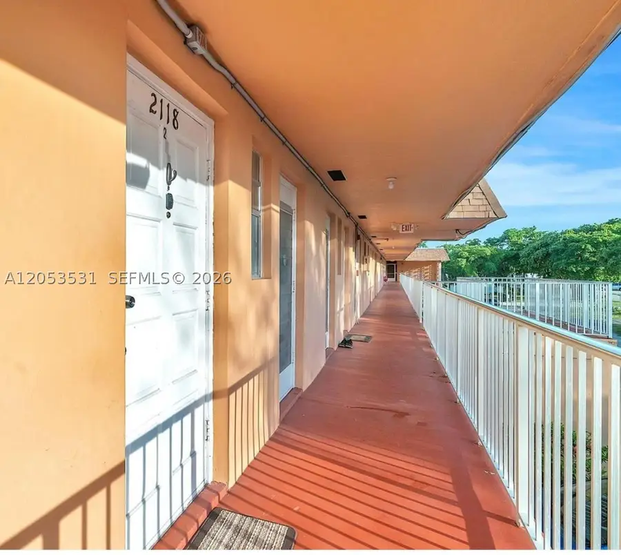 19105 NE 2nd Ave #2118, Miami, FL 33179 - #3