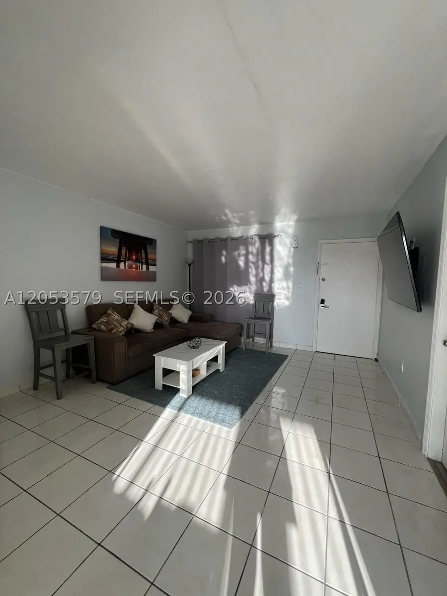 8615 NW 8th St #414, Miami, FL 33126 - #2