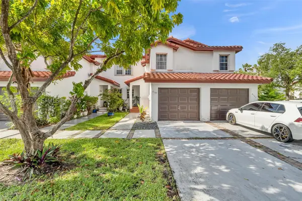 8140 SW 209th St, Cutler Bay, FL 33189