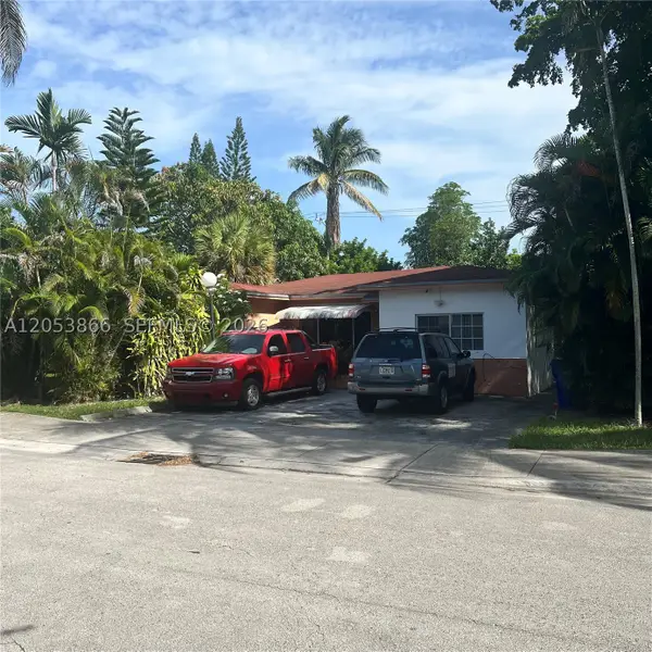 1760 NE 160th St, North Miami Beach, FL 33162