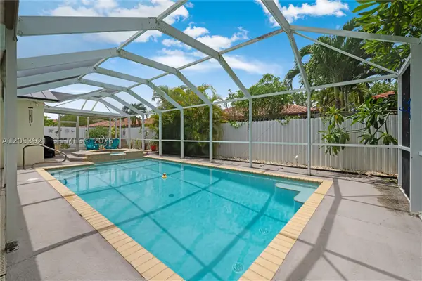 15431 SW 177th Ter, Miami, FL 33187