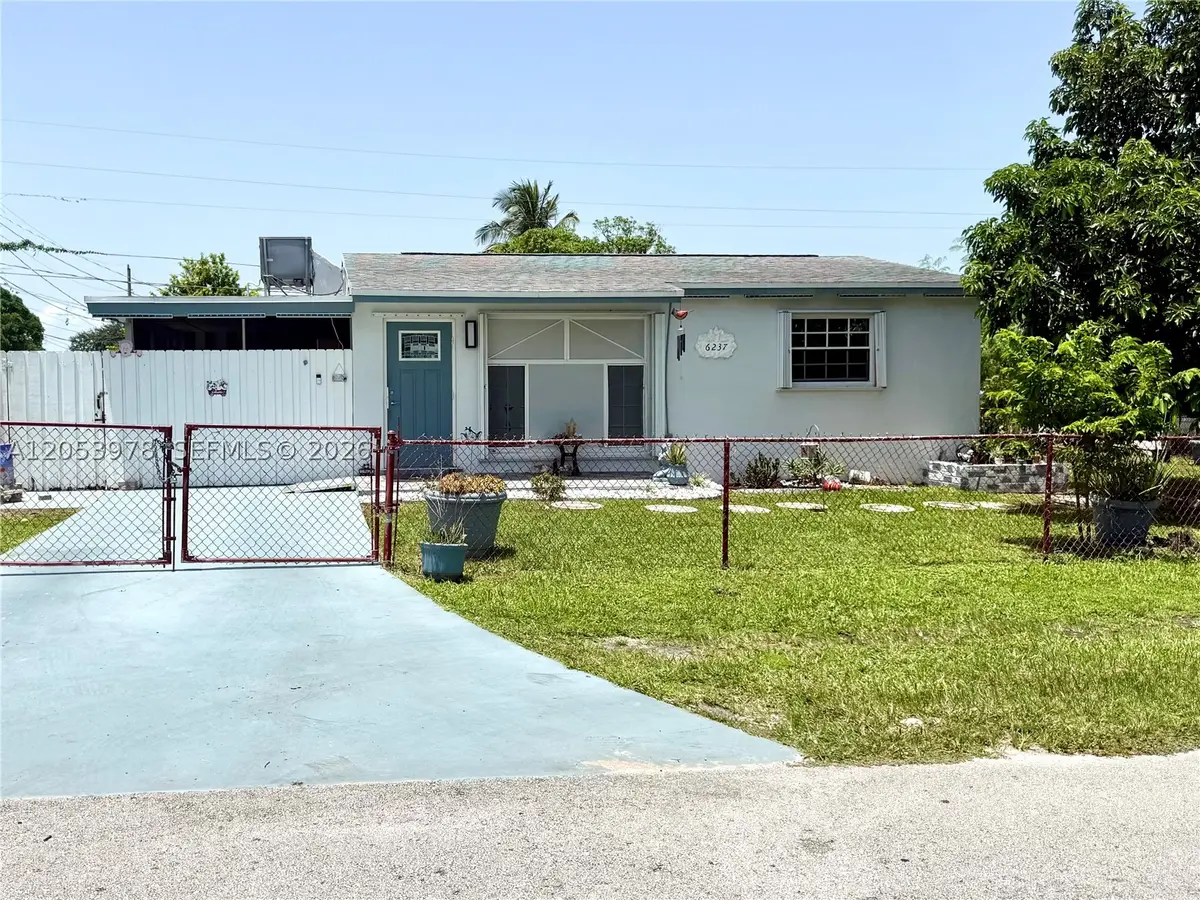 6237 SW 23rd St, Miramar, FL 33023 - #1