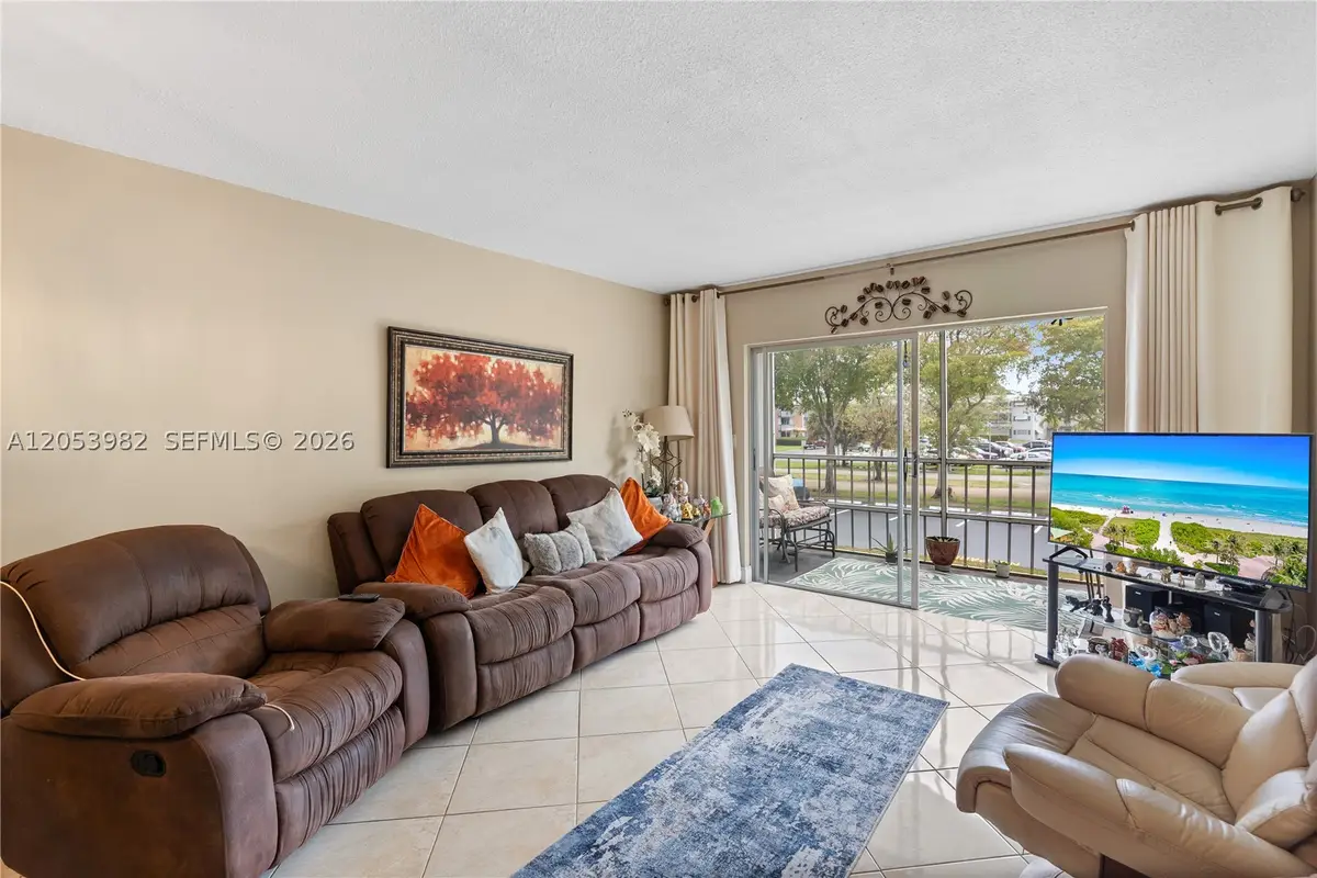 1000 Hillcrest Ct #214, Hollywood, FL 33021 - #1