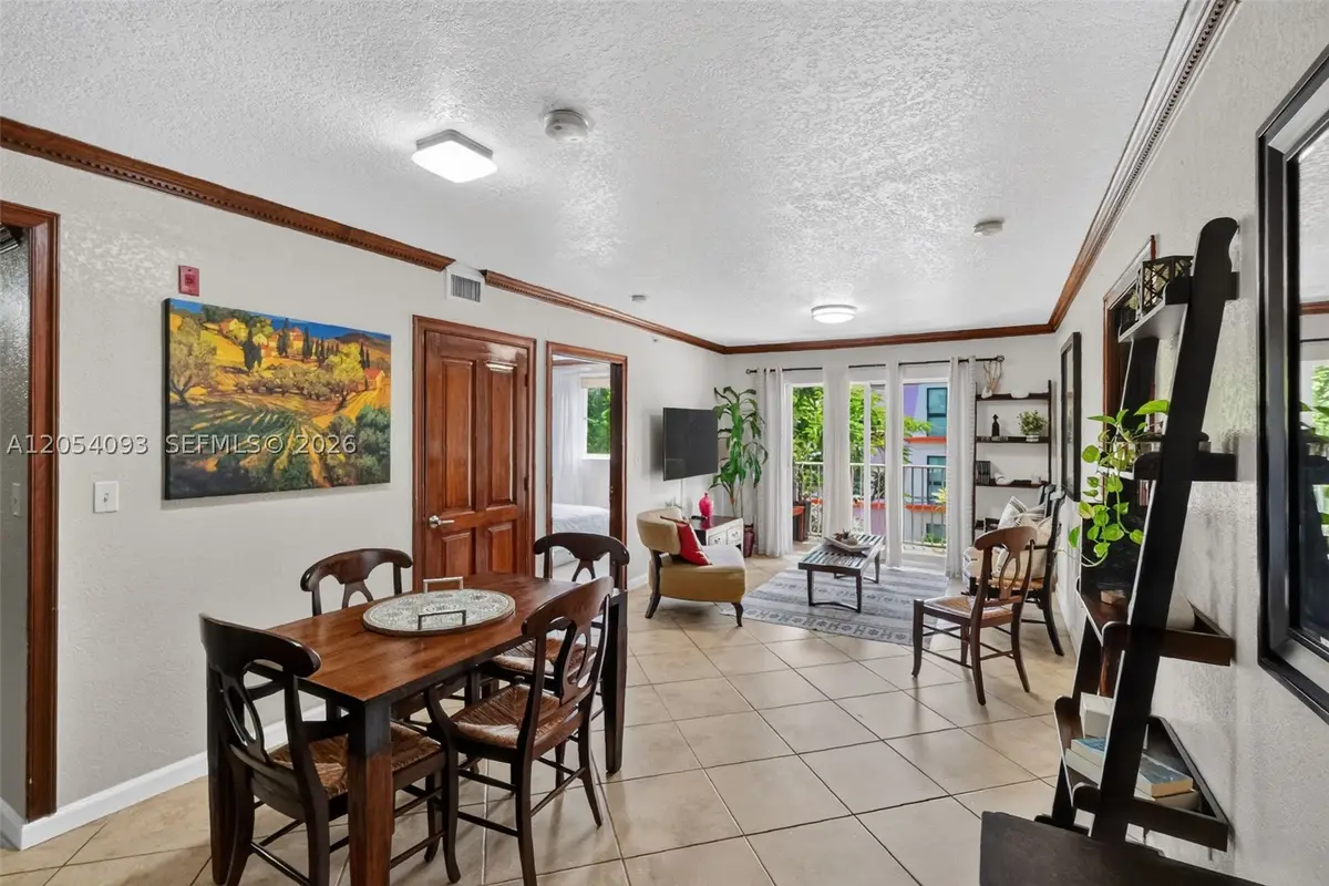 1060 NW 7th St #205, Miami, FL 33136 - #1