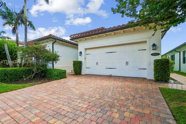 1053 SW 113th Way, Pembroke Pines, FL 33025