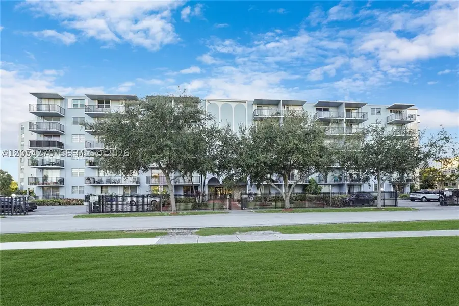 12500 NE 15th Ave #402, North Miami, FL 33161 - #2