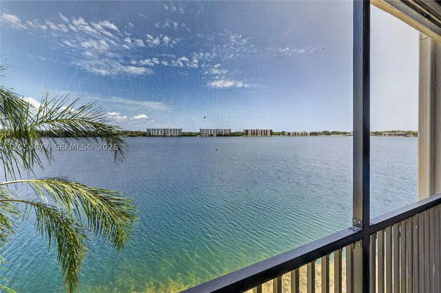 117 Lake Emerald Dr #408, Oakland Park, FL 33309 - #3
