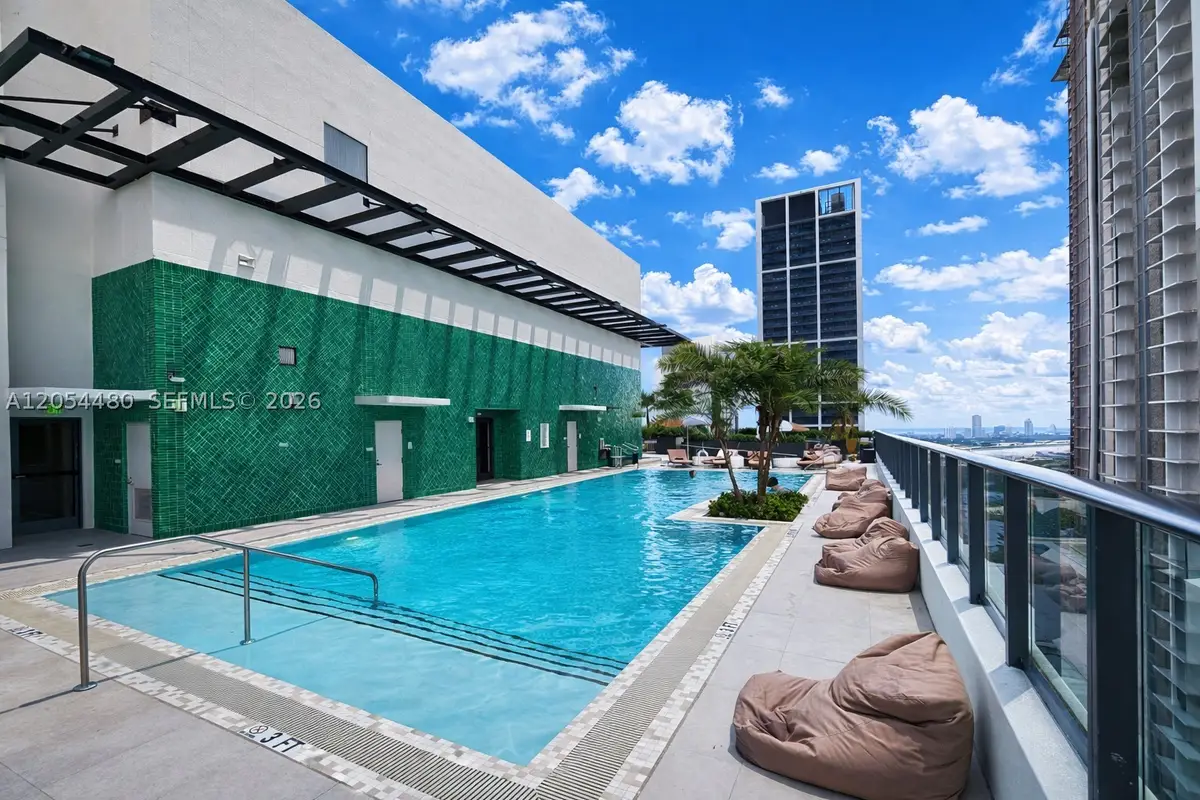 11 NE 6th St #2102, Miami, FL 33132 - #1