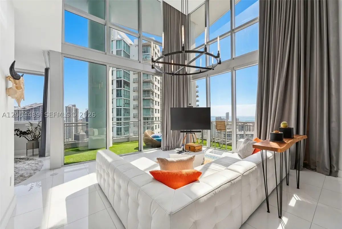 90 SW 3rd St #PH-12, Miami, FL 33130 - #1