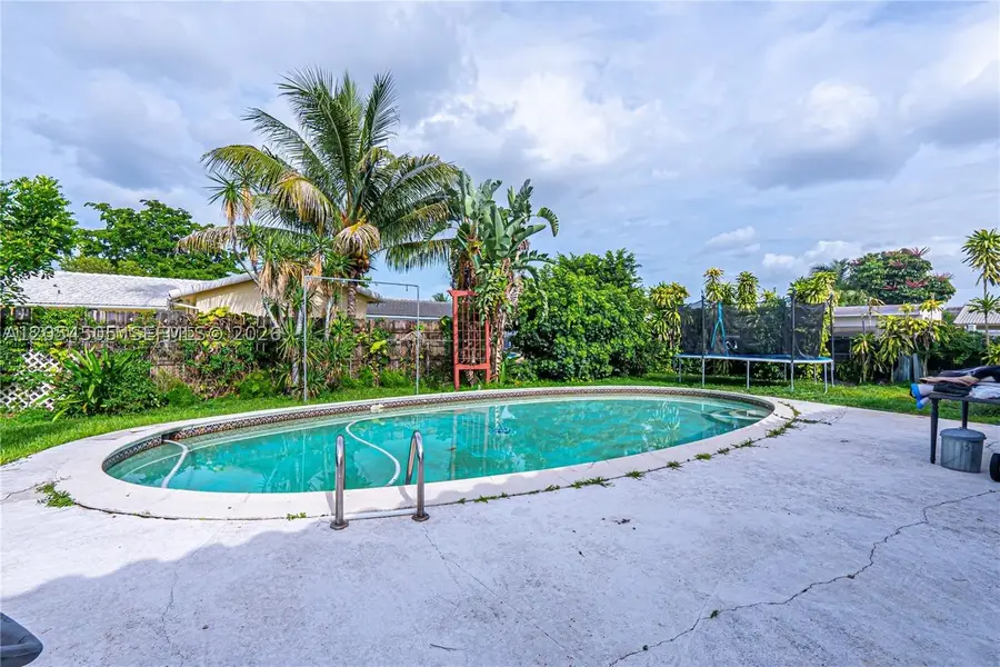 3991 NW 108th Ave, Coral Springs, FL 33065 - #3