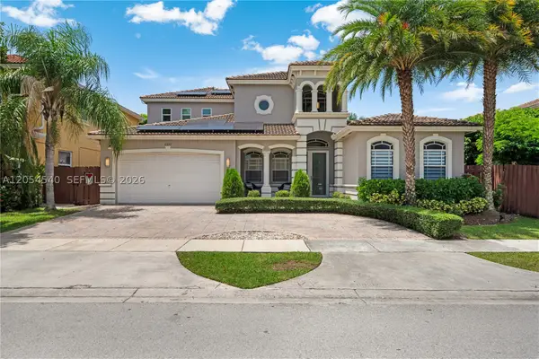 8770 SW 204th St, Cutler Bay, FL 33189