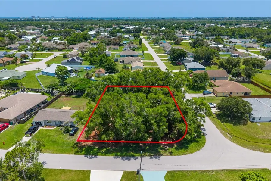 2801 SE Leigh Ave, Port Saint Lucie, FL 34952 - #2