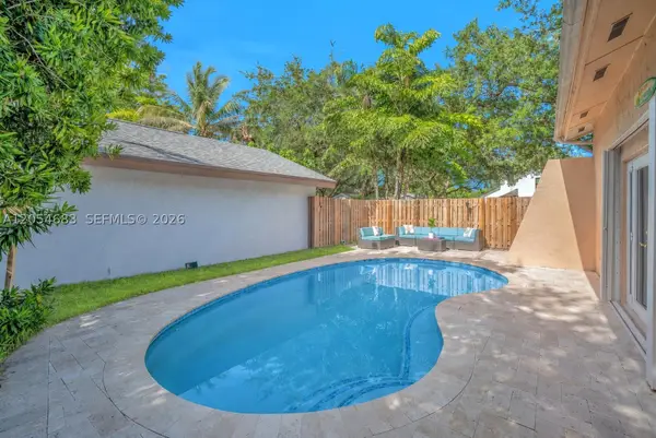 42 Birch Dr, Cooper City, FL 33026