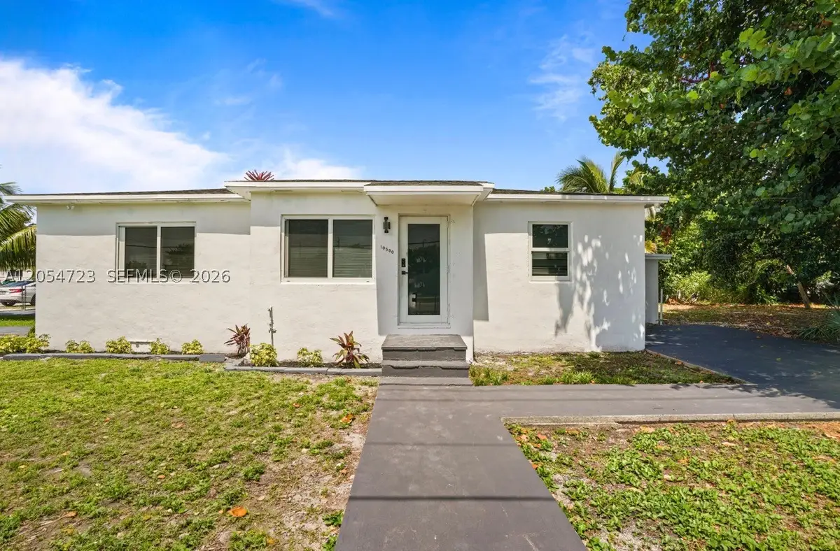 801 NW 105th St, Miami, FL 33150 - #1