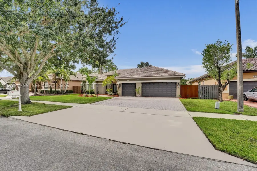 16366 N Mariposa Cir N, Pembroke Pines, FL 33331 - #2