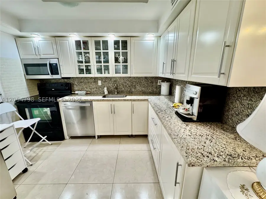 18051 Biscayne Blvd #1002, Aventura, FL 33160 - #3