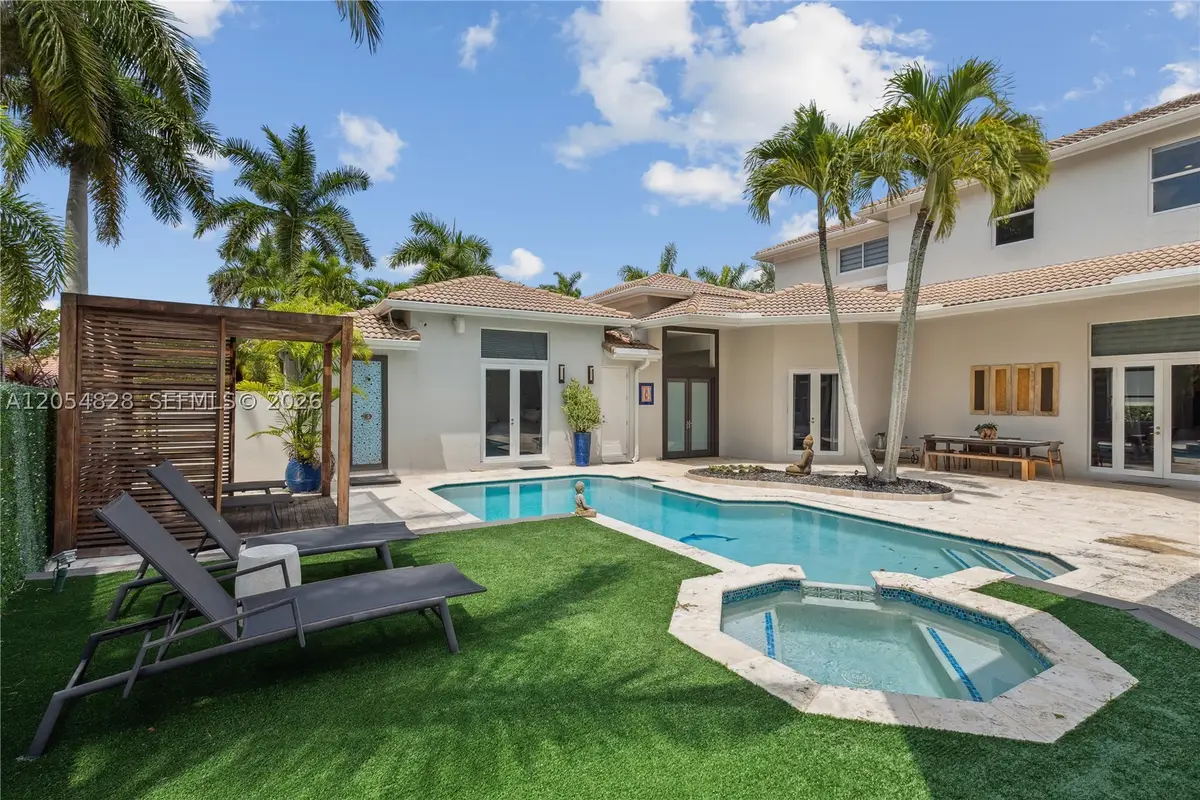 1371 Victoria Isle Dr, Weston, FL 33327 - #1