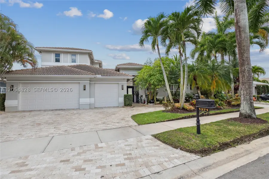 1371 Victoria Isle Dr, Weston, FL 33327 - #2