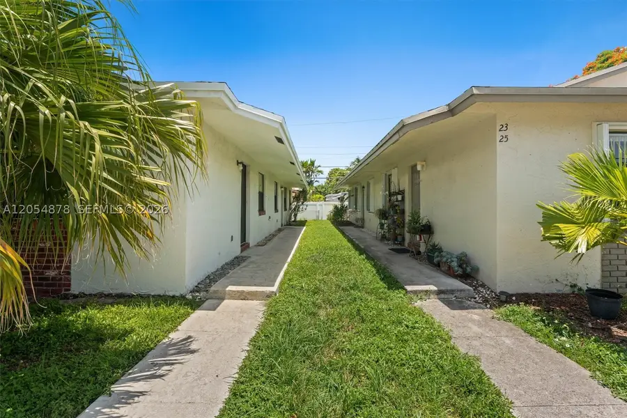 19 SE 4th Ter, Dania Beach, FL 33004 - #2