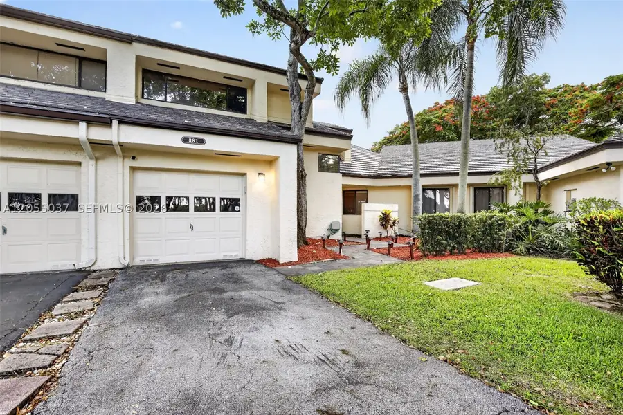 381 NW 94th Ter, Plantation, FL 33324 - #2