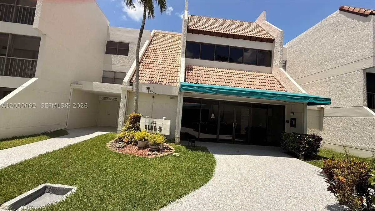 303 Racquet Club Rd #206, Weston, FL 33326 - #1