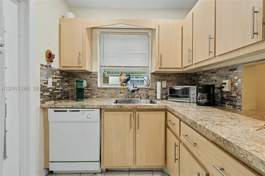 1401 N 12th Ct #3B, Hollywood, FL 33019 - #2