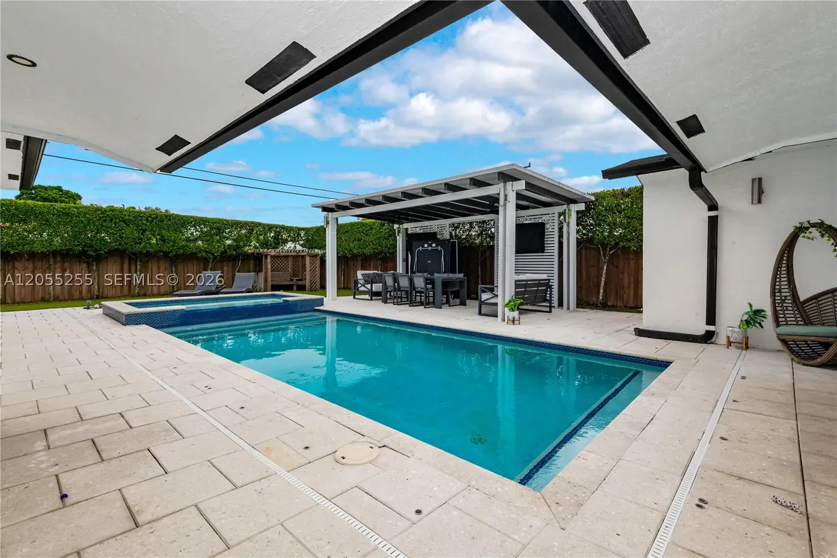 11040 NE 64th St, Miami, FL 33173 - #1