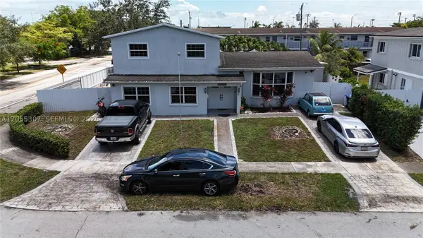 7400 NW 1st Ct, Pembroke Pines, FL 33024