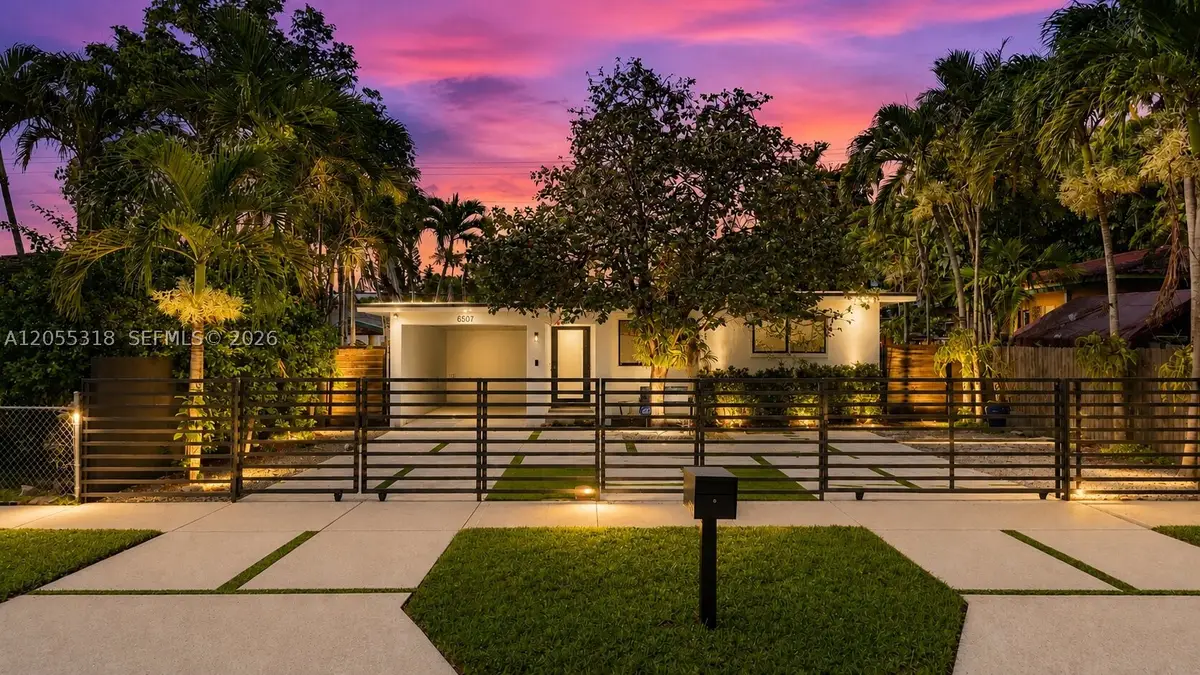 6507 SW 39th Ter, Miami, FL 33155 - #1