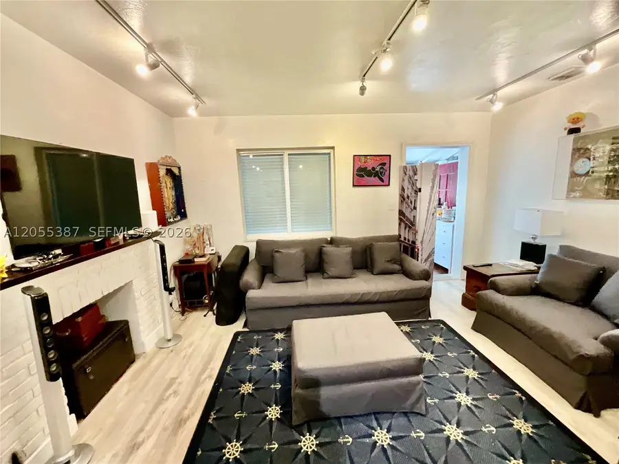 2000 SW 25th St, Miami, FL 33133 - #2
