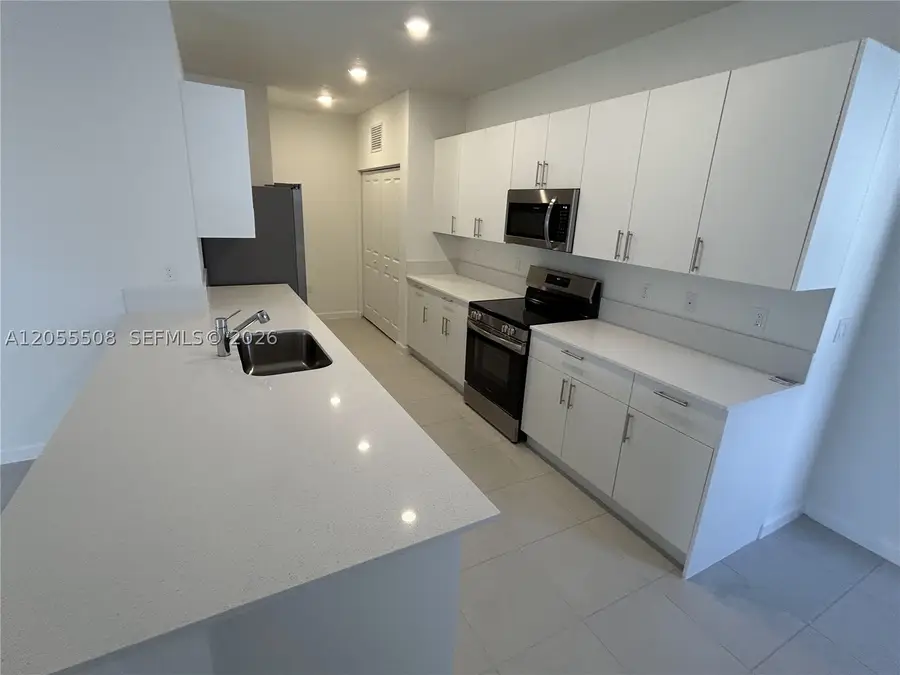 3000 Park Pl, Dania Beach, FL 33312 - #2
